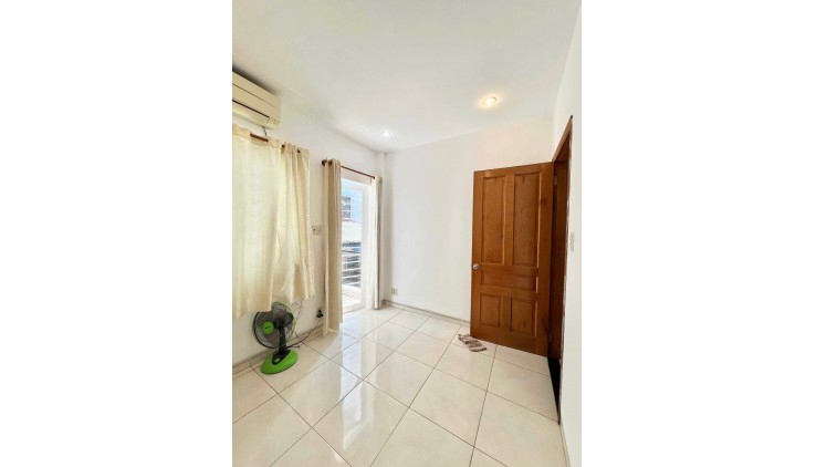 Bán Nhà HXH Phan Văn Trị 4x10, 2 Mặt Hẻm Gần Bà Chiểu Hơn 6 Tỉ